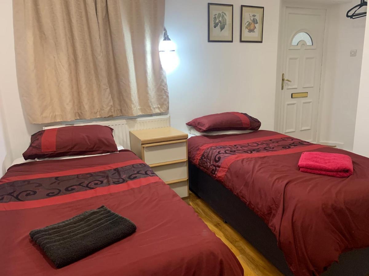 The Dharma Lodge Энфилд Экстерьер фото