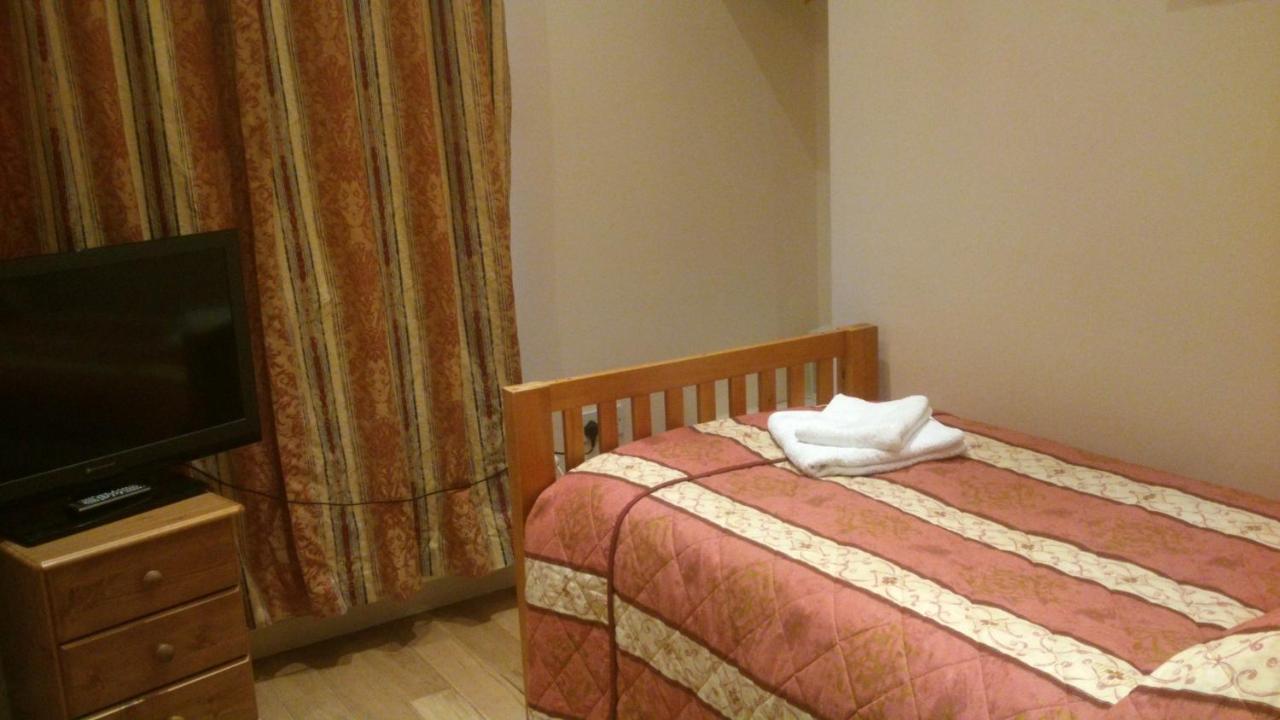 The Dharma Lodge Энфилд Экстерьер фото